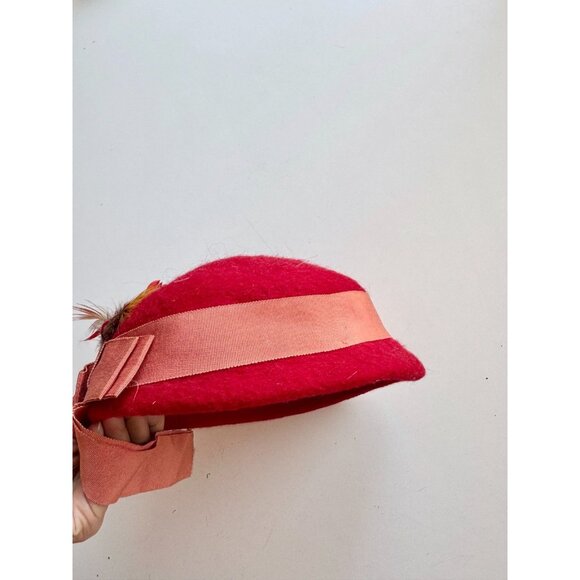 Vintage Red Wool Felt Pink Grosgrain Ribbon Feather Capulet Hat - Picture 11 of 16